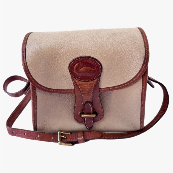 Dooney & Bourke Vintage 90s Essex Saddle Pebbled Leather Crossbody Bag - Picture 3 of 15